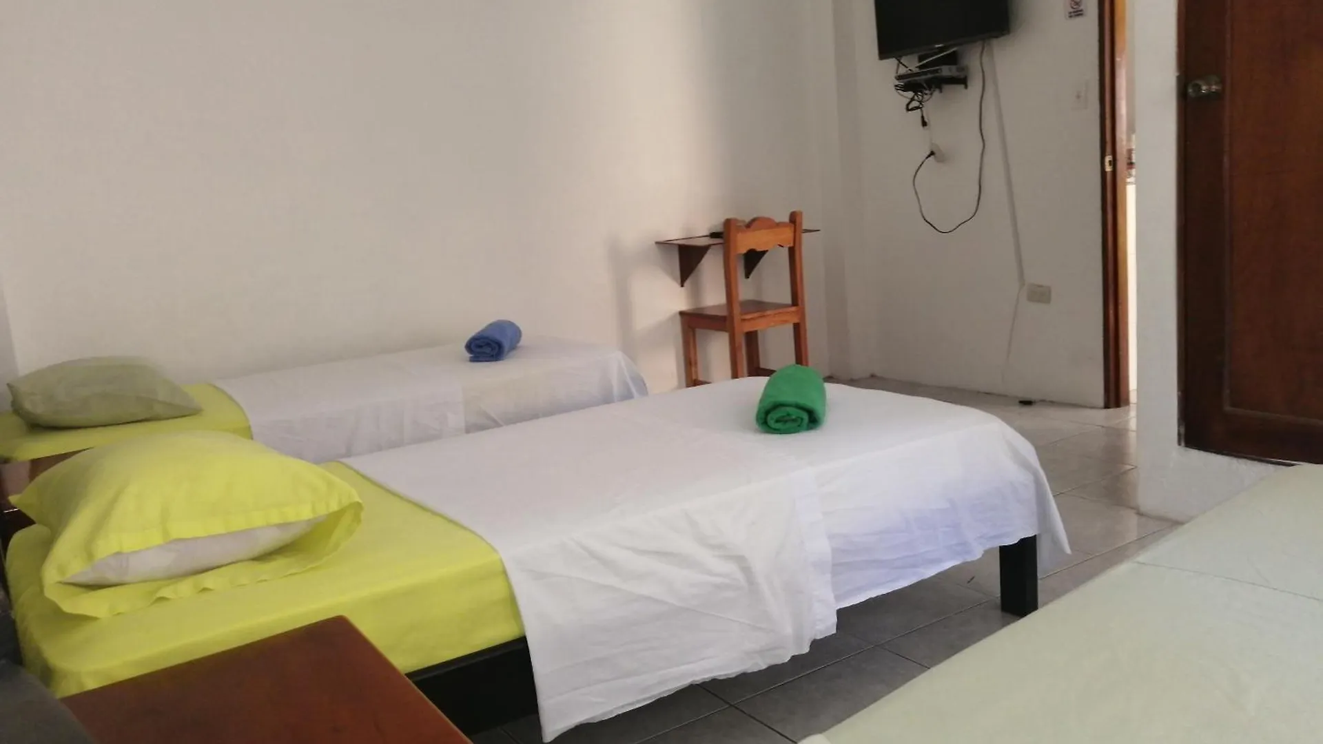 Hostel Hostal La Casa De Luis Puerto Baquerizo Moreno