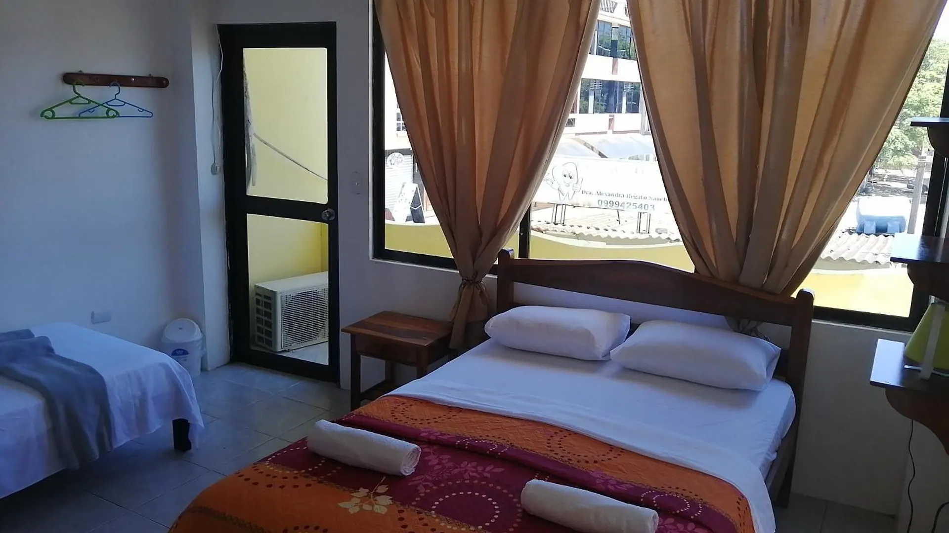 Hostel Hostal La Casa De Luis Puerto Baquerizo Moreno